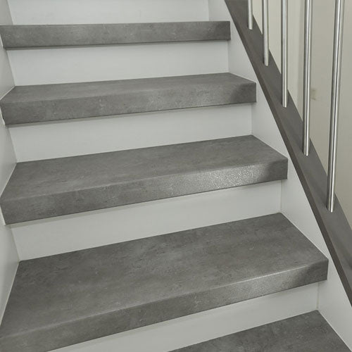 Stopień renowacyjny CPL-Laminat Beton szary
