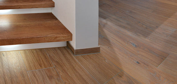 Podłogi i akcesoria podłogowe